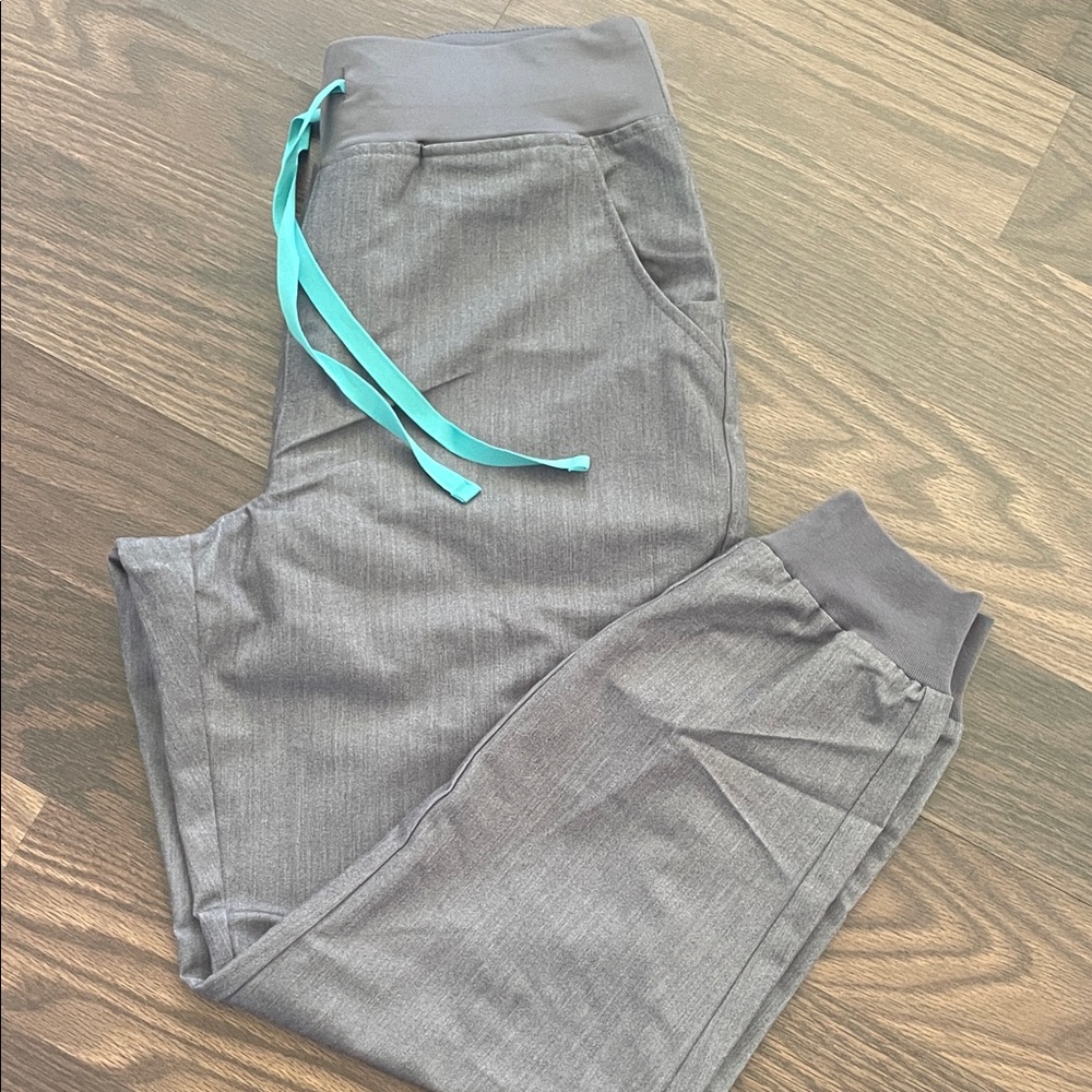 Figs Gray Jogger Scrub Pants